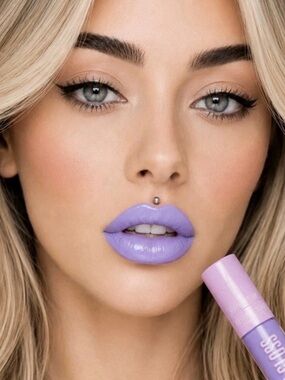 NIB Jeffree Star Supreme Gloss Full Size Lip Gloss - Color No apologies